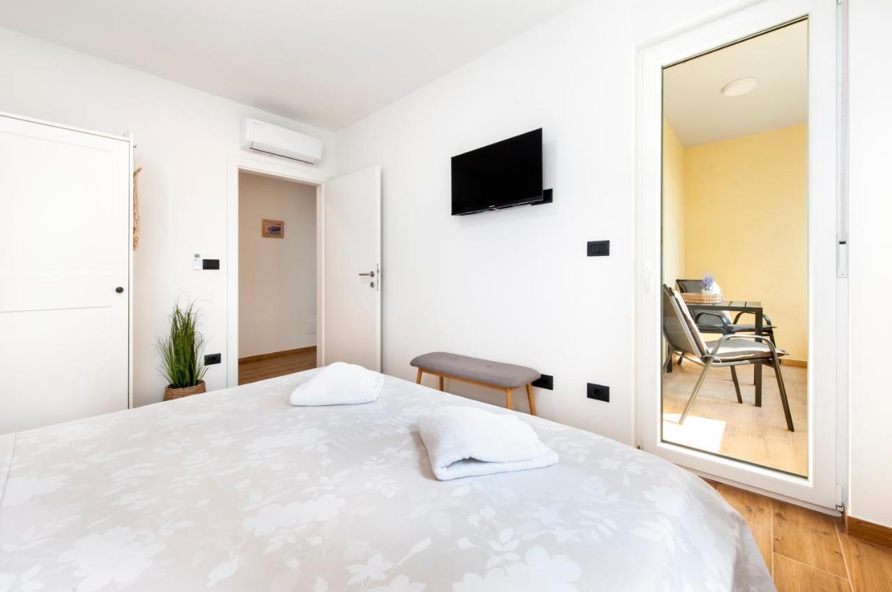 Apartments Sunrise & Sunset Rovinj Exterior foto